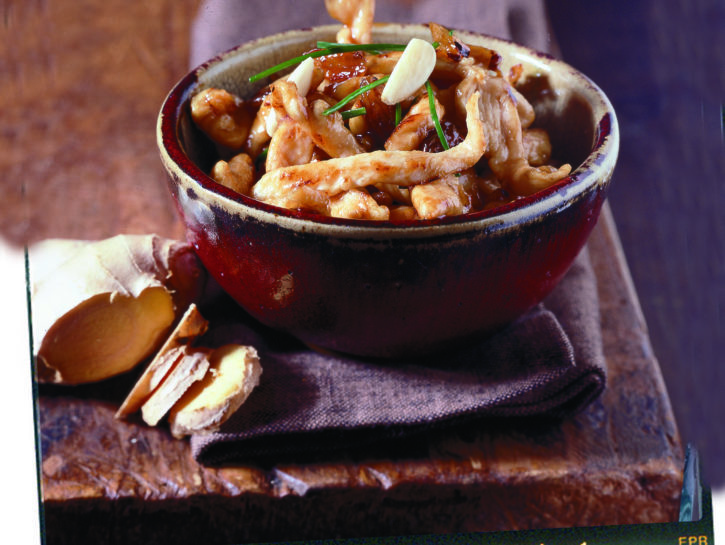 Pollo con mandorle e zenzero