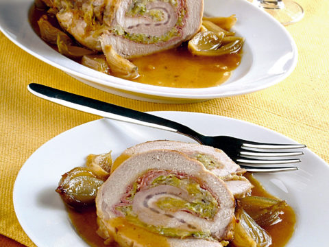 Rollé di maiale con la verza