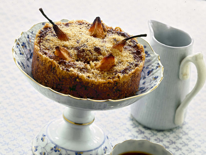 Tortino di pane e cioccolato con pere e cannella
