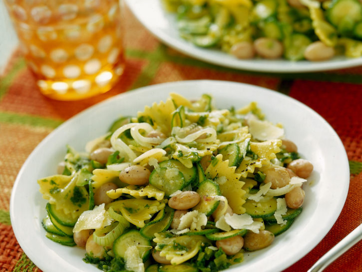 Farfalle con zucchine e fagioli