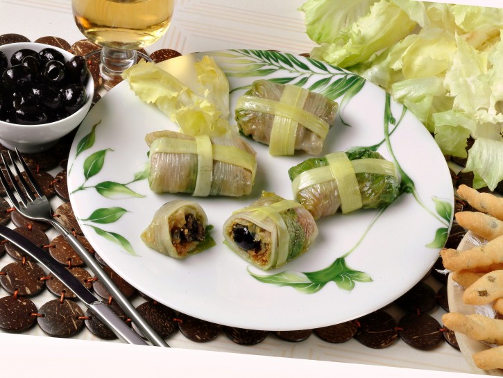 Involtini di scarola al pecorino