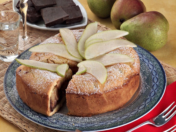 Torta ripiena alle pere