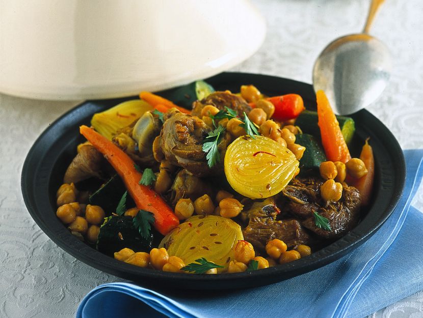 tajine-di-agnello-con-verdure-e-ceci ricetta