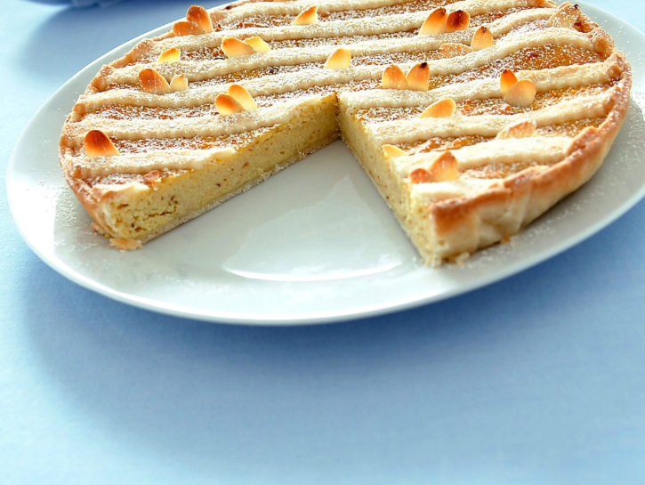 Crostata di crema alle mandorle