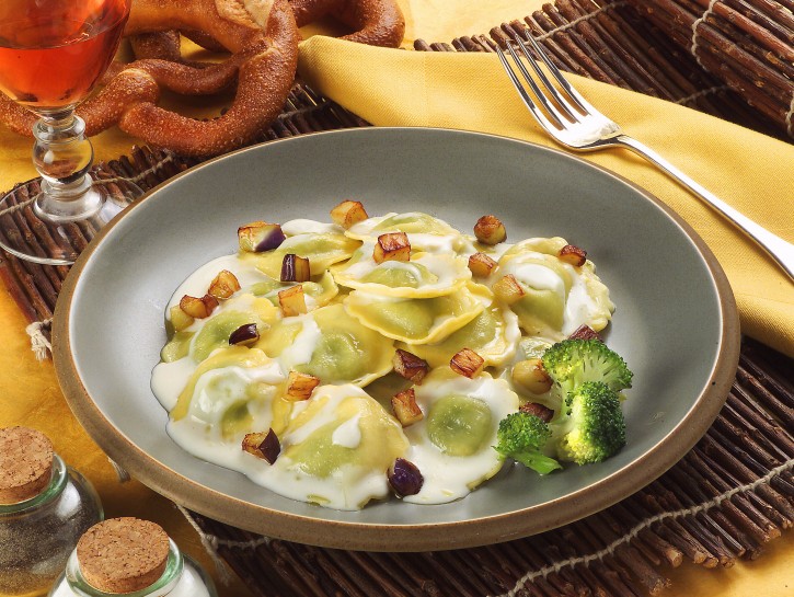Ravioli di broccoli al taleggio