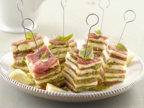 Spiedini di carpaccio e scamorza