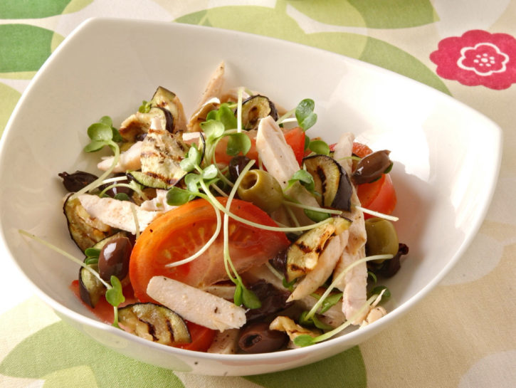 Insalata di pollo mediterranea