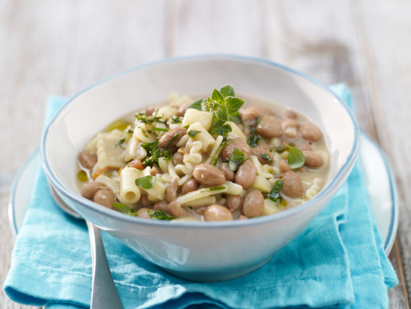 Pasta e fagioli alle erbe aromatiche