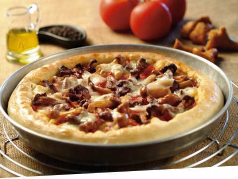 Pizza finferli e pioppini