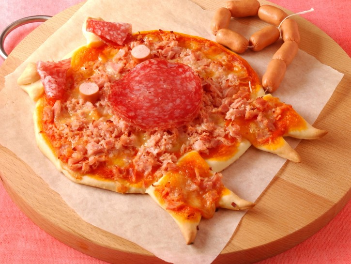 porcellino-di-pizza-con-prosciuttosalame-e-wurstel preparazione