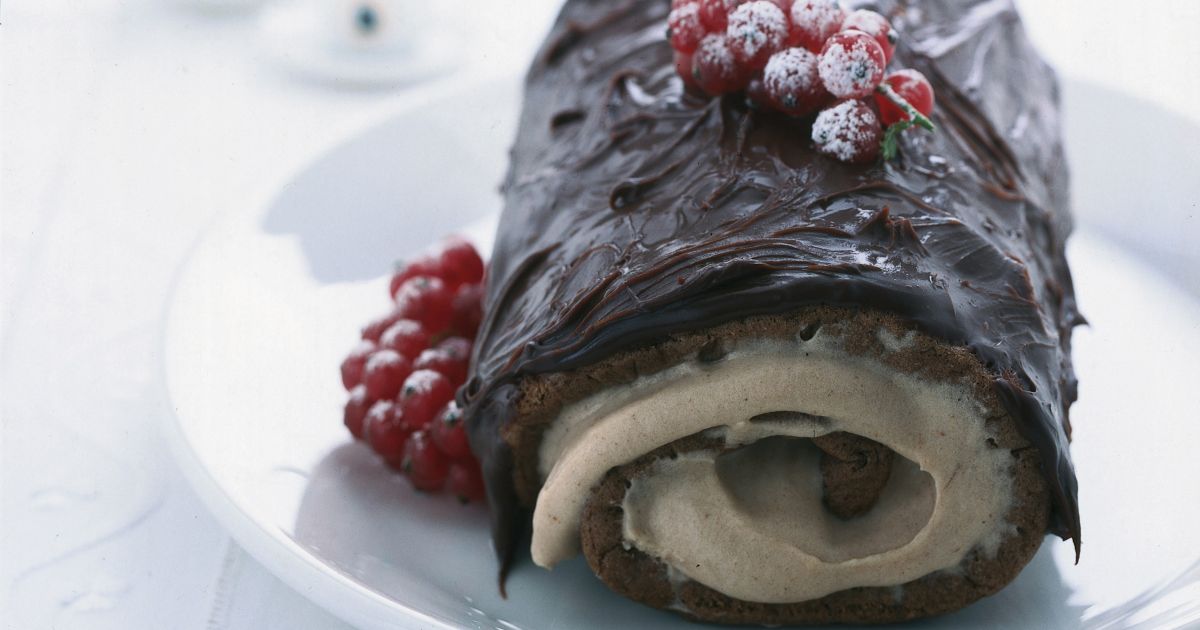 Ricette Tronchetto Di Natale Con Crema Marroni.Ricetta Rotolo Al Cioccolato E Crema Di Castagne Donnamoderna