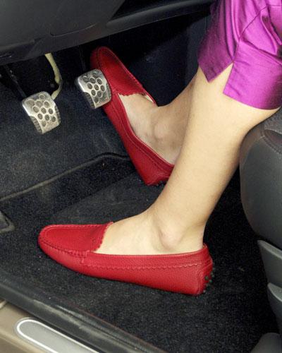 scarpe comode per guidare