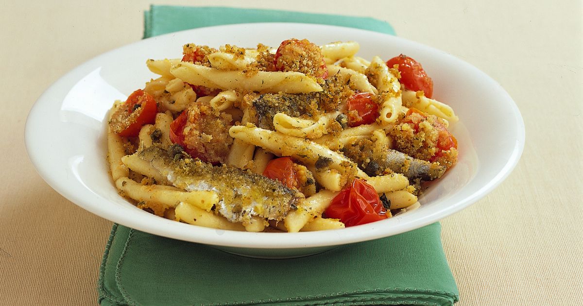 Ricetta Pasta con sarde e pomodorini - Donna Moderna