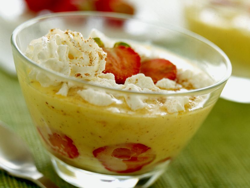 coppette-di-crema-con-fragole