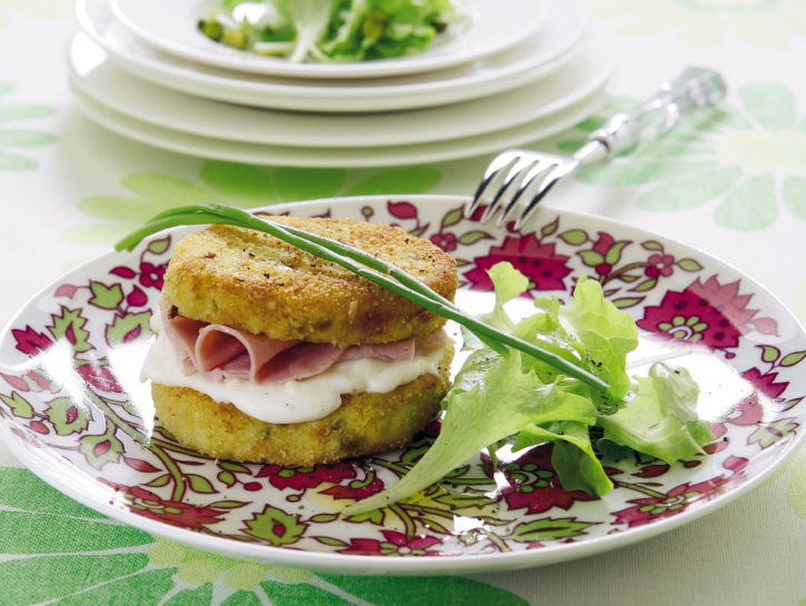 Hamburger di patate farcito al cotto e stracchino