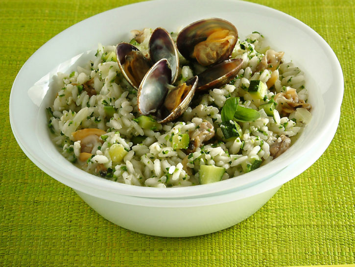 Risotto con vongole e zucchine