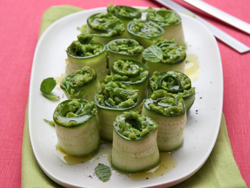 spirali-di-zucchine-ai-piselli-e-menta