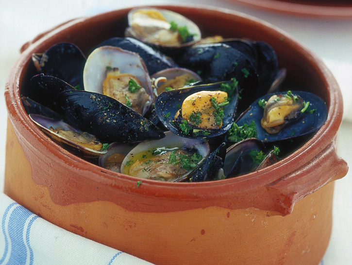 Impepata di cozze e vongole