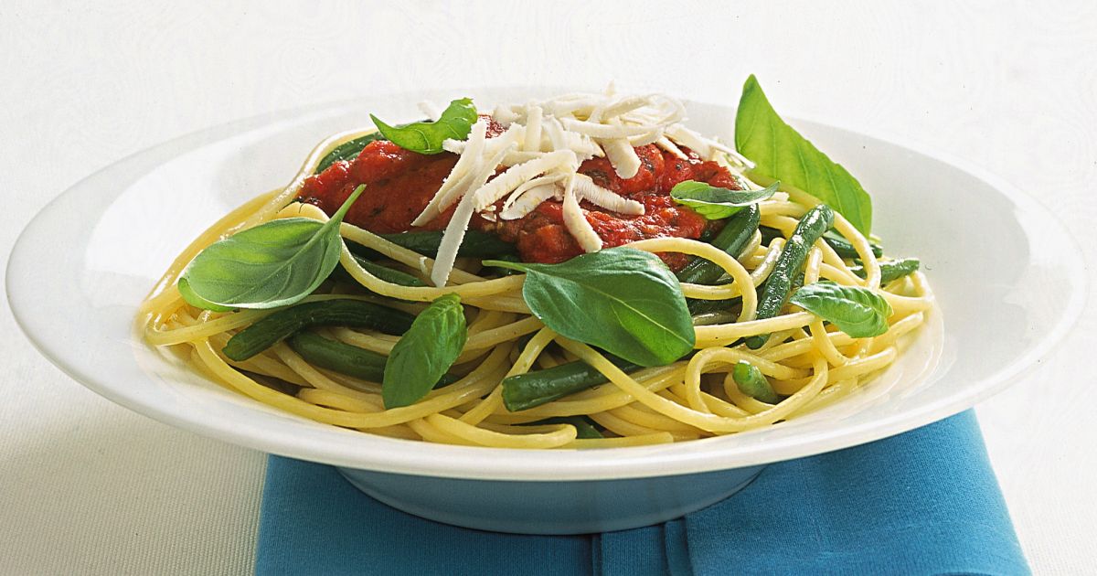 Ricetta Pasta con fagiolini al pomodoro Donnamoderna