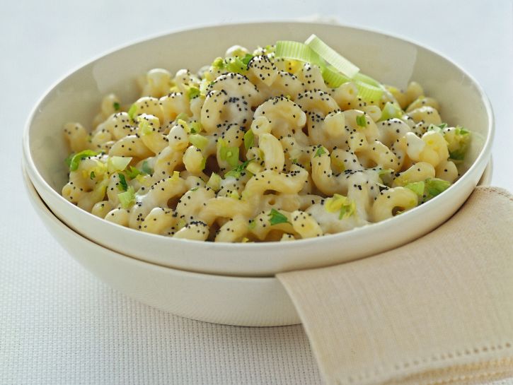 Cellentani con salsa di porri e patate