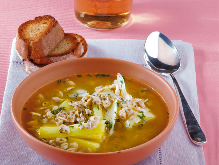 Zuppa di vongole e porri al curry