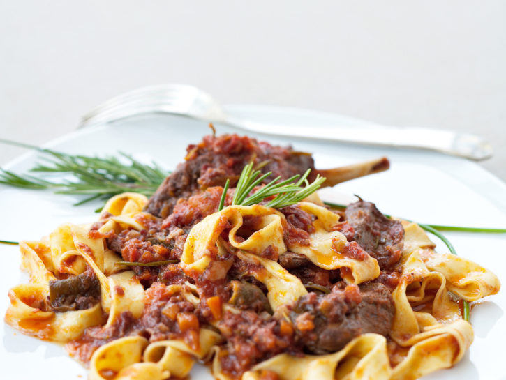 Pappardelle con sugo di lepre