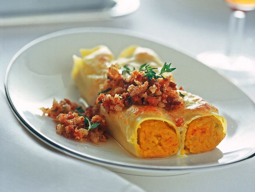 cannelloni-con-crema-di-zucca-e-trito-croccante ricetta