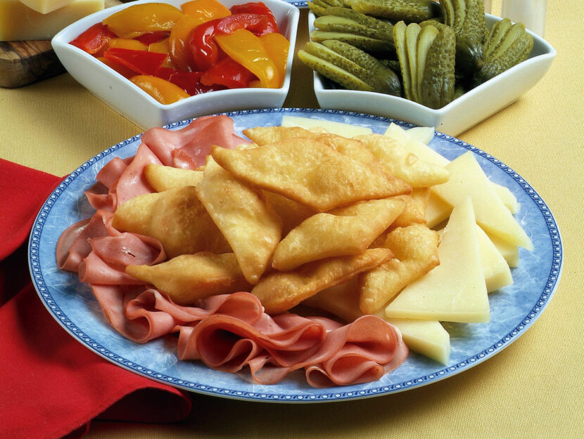 Gnocco fritto mortadella e pecorino