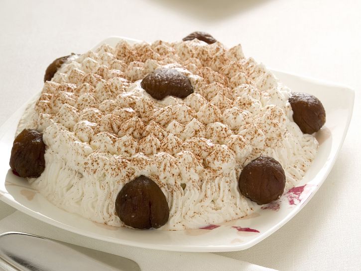Meringata con marrons glacés e crema alle castagne