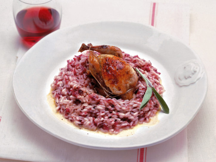 Risotto al radicchio rosso con quagliette panna e salvia