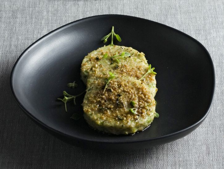 Gnocchi di semolino di farro alle verze