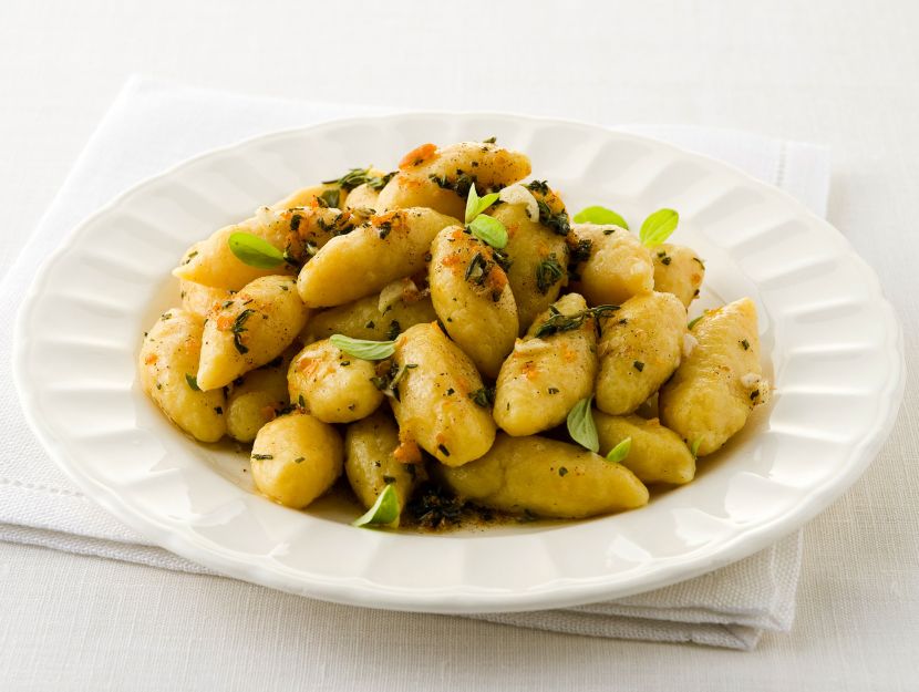 Gnocchi di pane con grana e zafferano