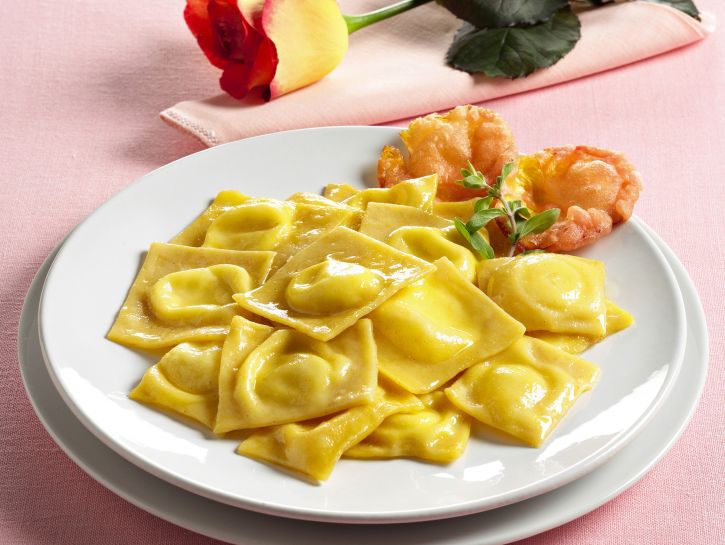 ricetta ravioli-di-robiola-con-petali-in-tempura