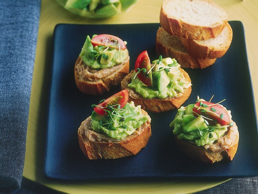 crostini-con-bottarga-e-avocado