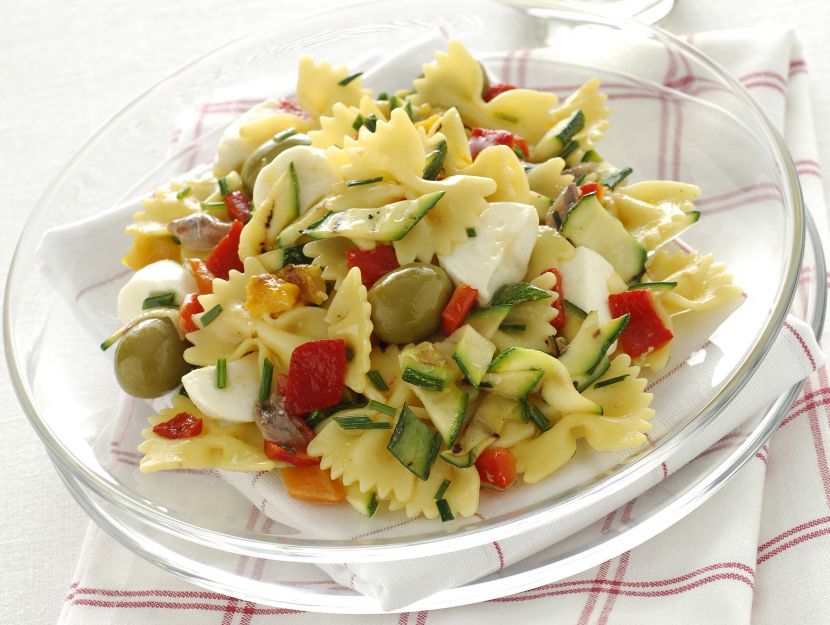 farfalle-verdure-grigliate-e-mozzarella immagine