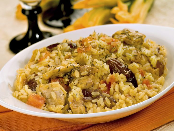 Riso con pollo e datteri