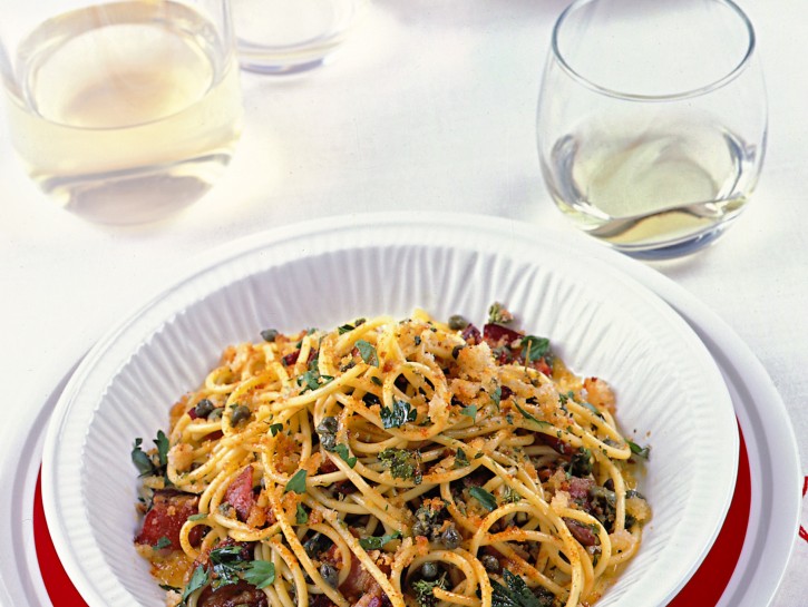 Spaghetti con pane croccante