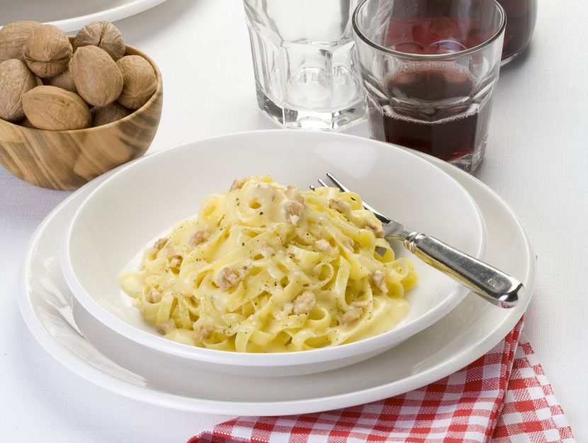 tagliatelle-con-fonduta-e-noci