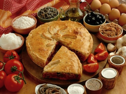 Torta di tonno al sambuco