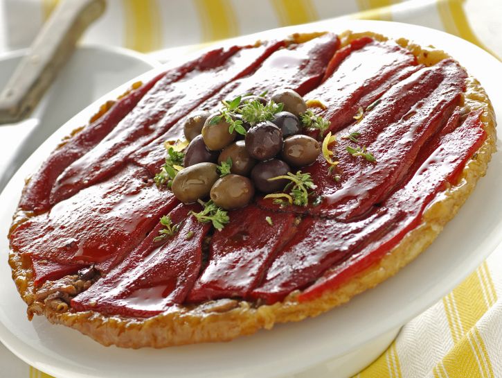 torta-rovesciata-di-peperoni-e-olive immagine