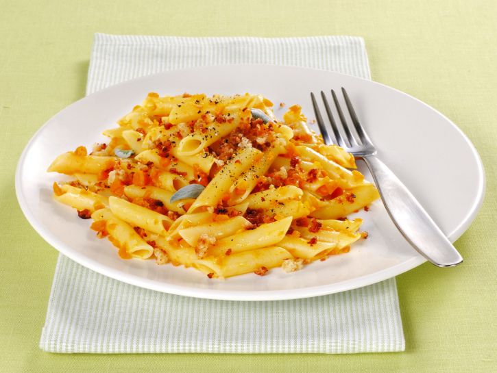 penne-alla-zucca-e-pane-tostato ricetta