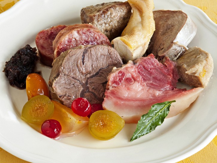 Ricco bollito di carni miste