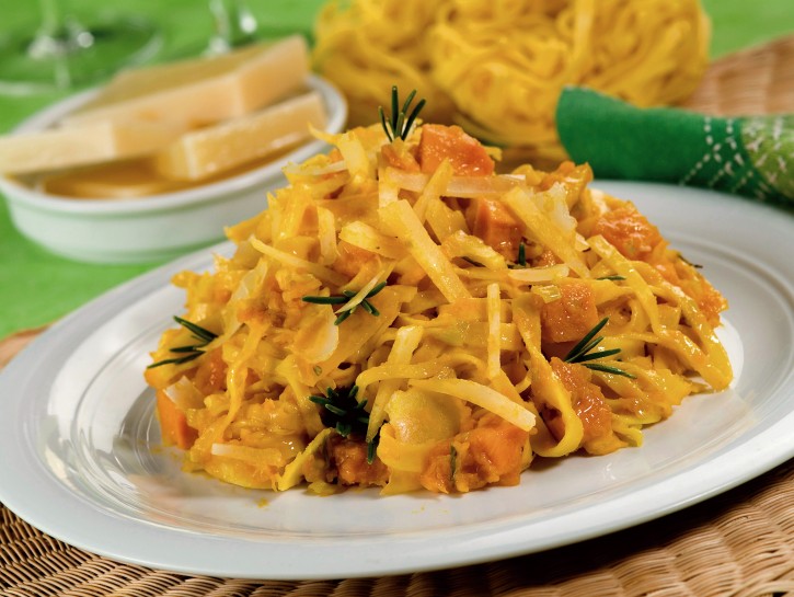 Tagliatelle con zucca e pecorino