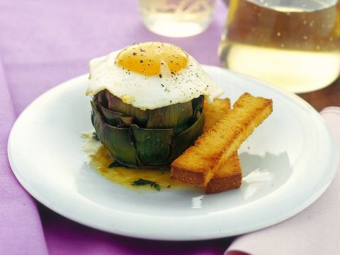 Cestini di carciofi con formaggio e uova