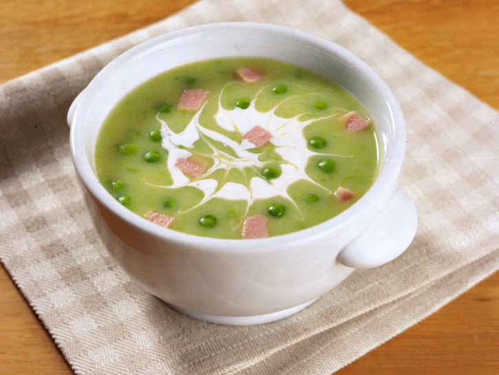 Vellutata con piselli e prosciutto