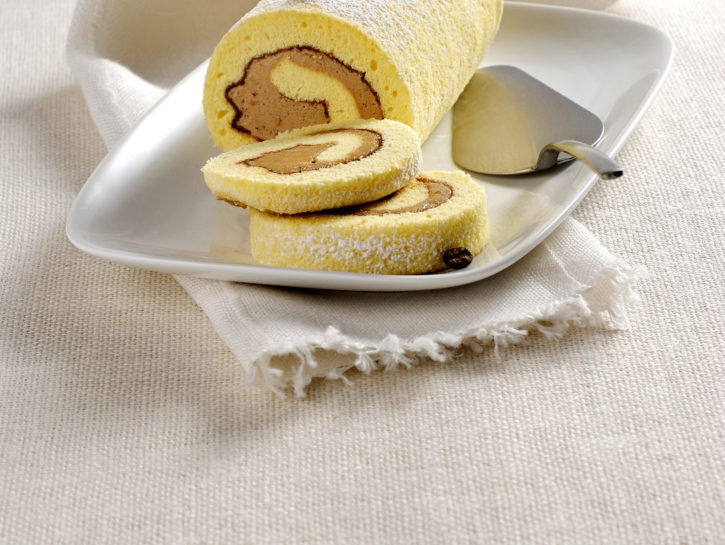 Rotolo di pasta biscotto con crema al caffè
