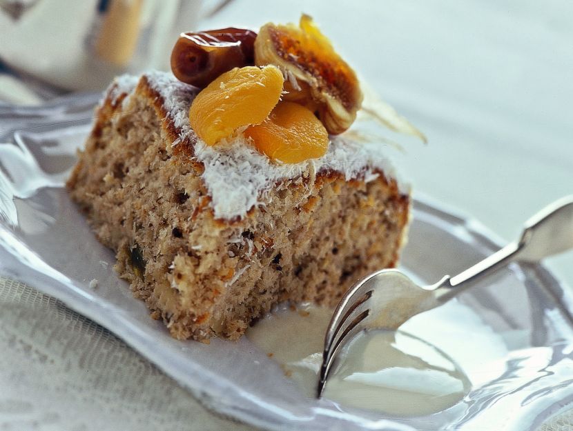 torta-di-frutta-secca-e-cocco