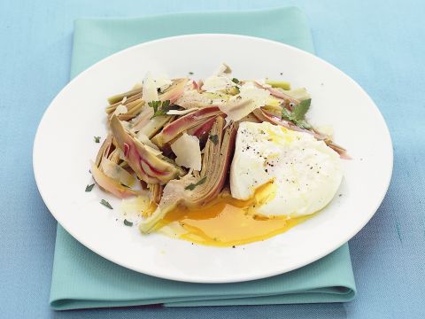 Camicia con insalata di carciofi e parmigiano