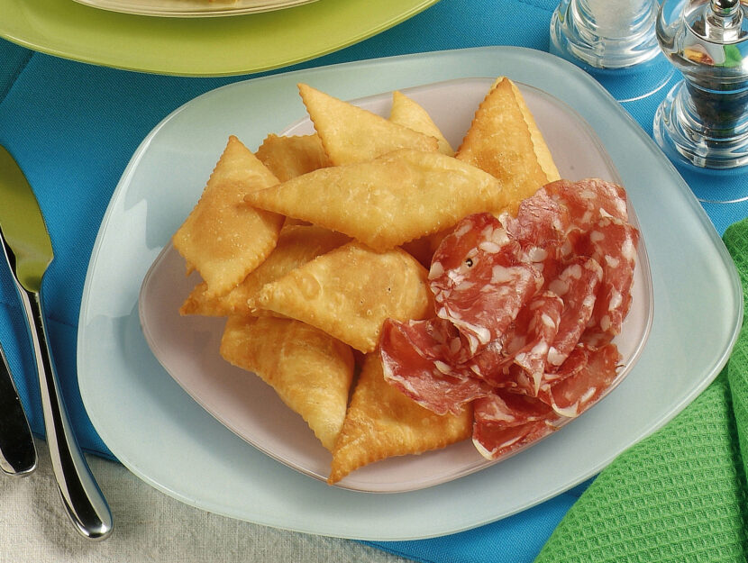 Gnocco fritto con salame