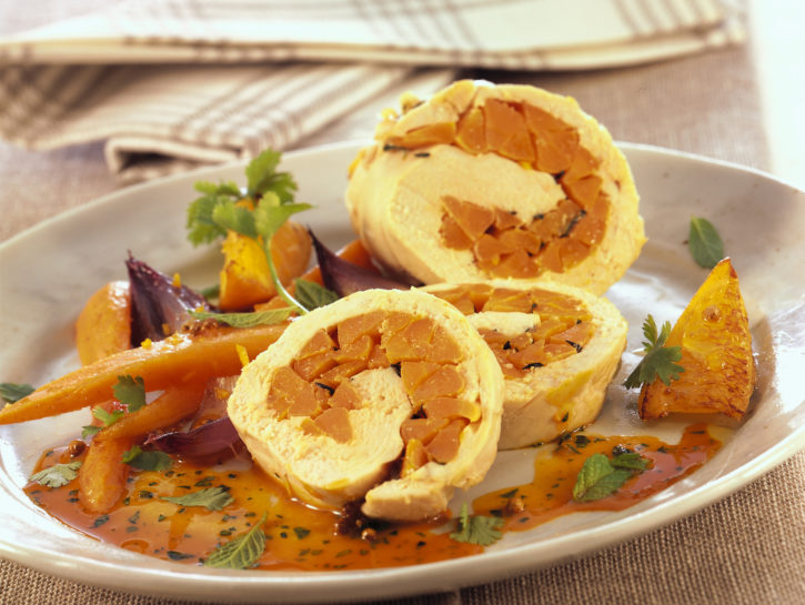 Rollè di pollo, carote e cipolle rosse